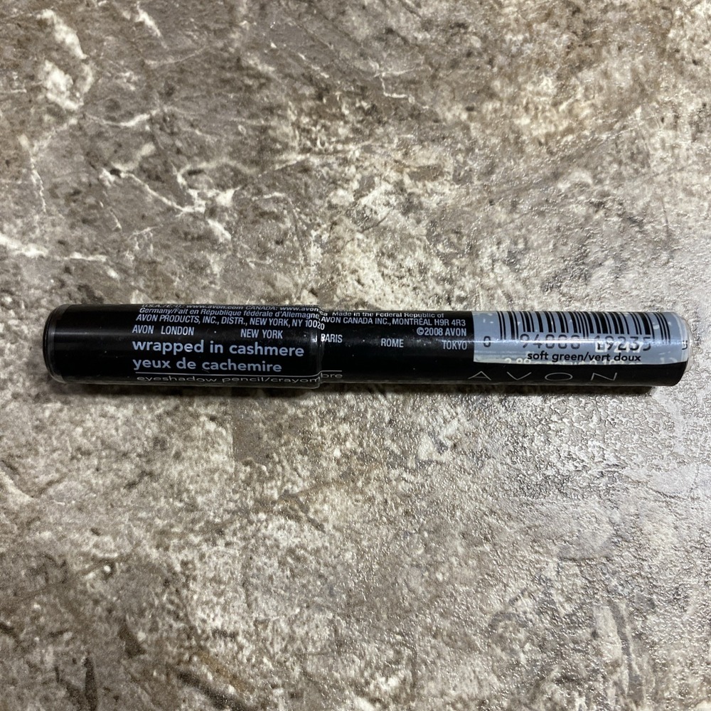 Avon Wrapped In Cashmere Eyeshadow Pencil‎ In Soft Green Sealed Full Size